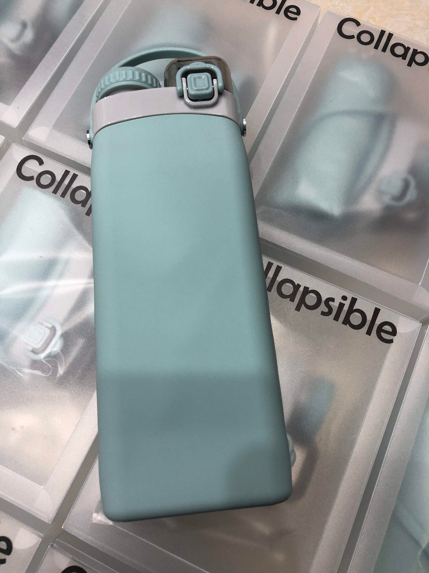SILICONE COLLAPSIBLE WATER BOTTLE WITH STRAW
